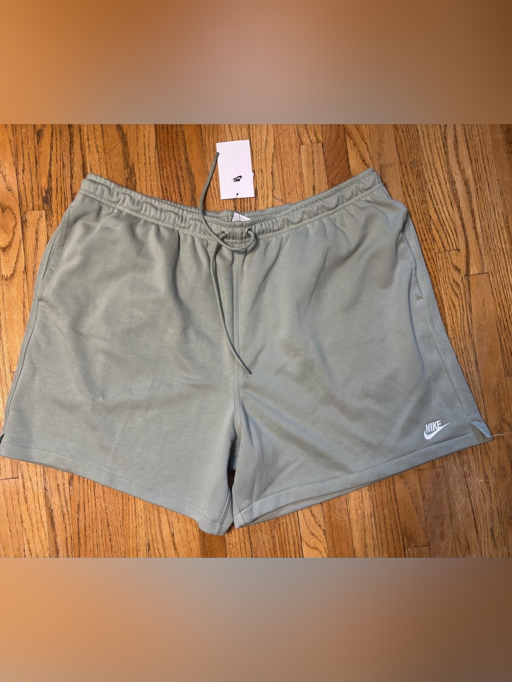 Nike Standard Fit Men's Olive Green Athletic Shorts with Drawstring